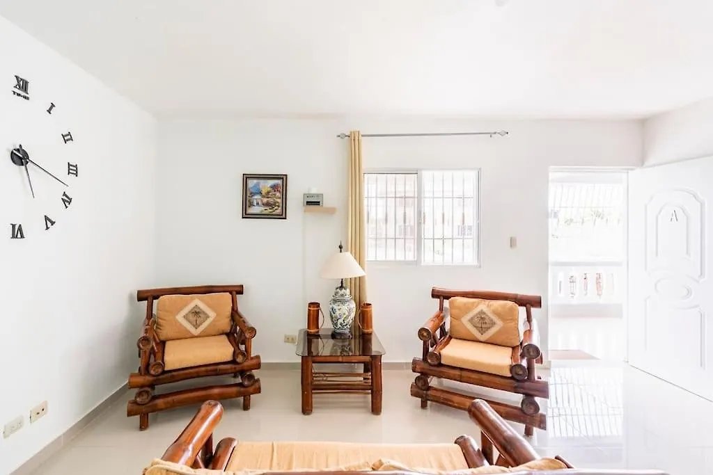 Sdq Airport & Samana Bus Near Bamboo Apartment Santo Domingo